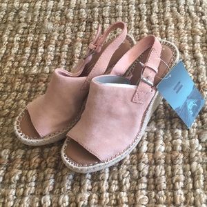 TOMS Monica Wedge - Bloom Suede